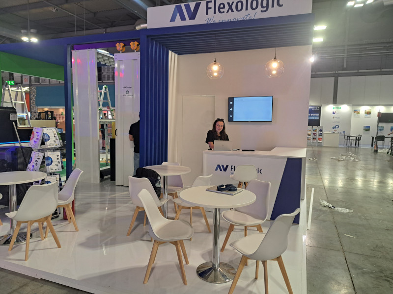 Stand fieristico Flexologic alla fiera Print4All: allestimento innovativo per azienda di stampa di precisione - 1