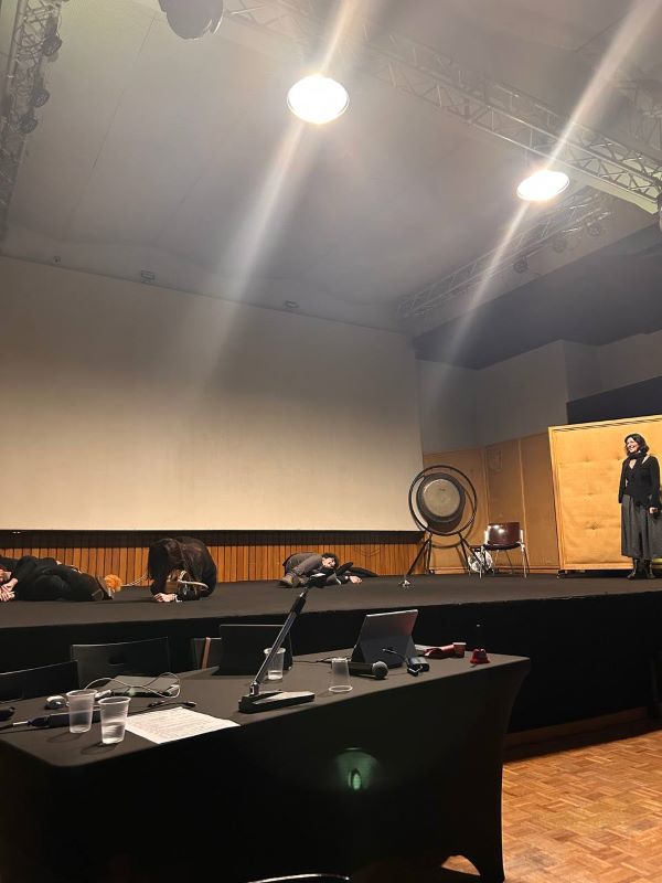 Il teatro come attività di team building: creatività e organizzazione ottengono risultati sorprendenti - 1