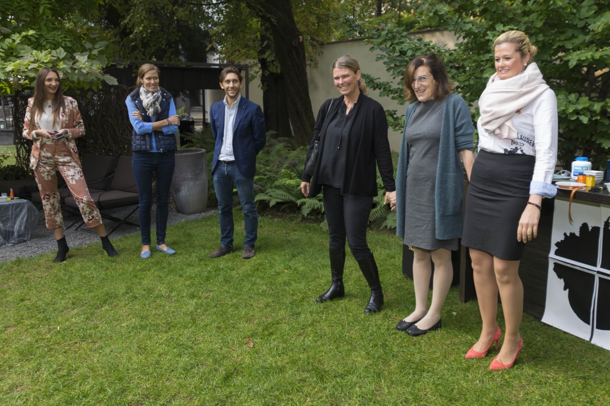 Team Building Paint Company per Sixt Rent Car - 28