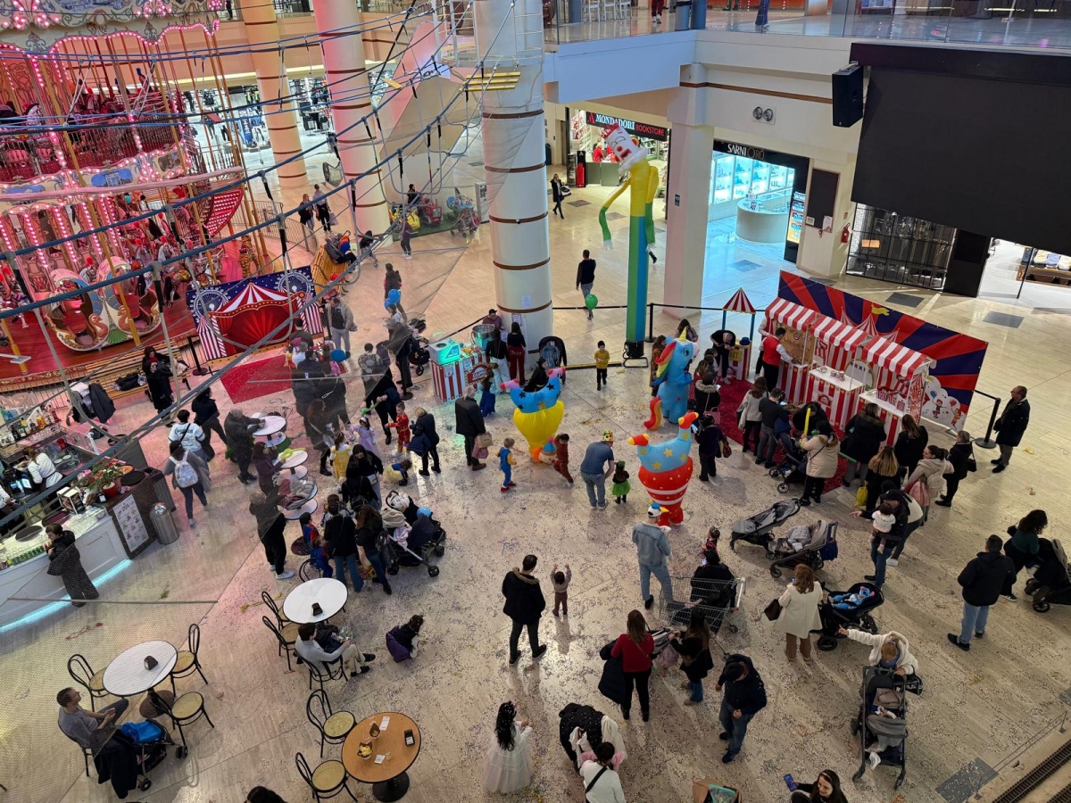 Carnevale al centro Globo: allestimenti spettacolari e attività per famiglie - 6