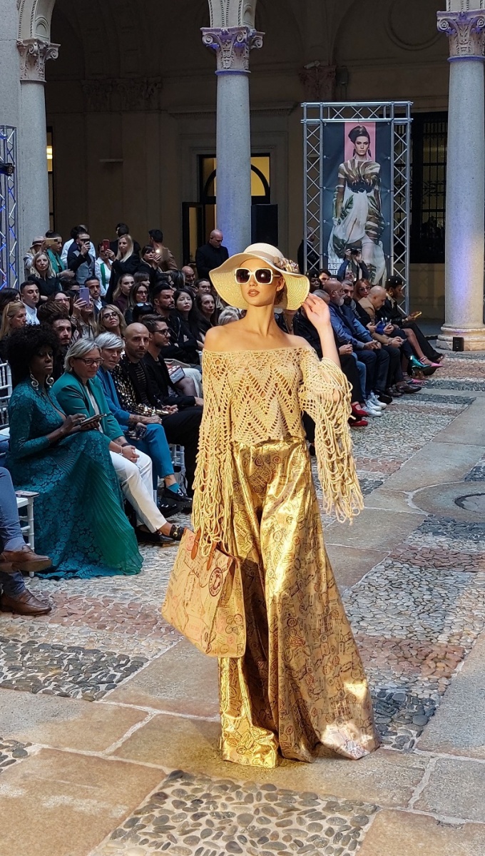 Alviero Martini Fashion Show alla mfw2022 - 1