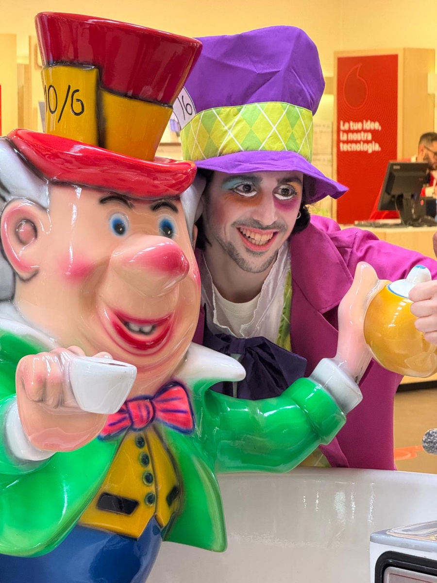 Alice nel Paese delle Meraviglie anima il Carnevale al Centro Globo - 0