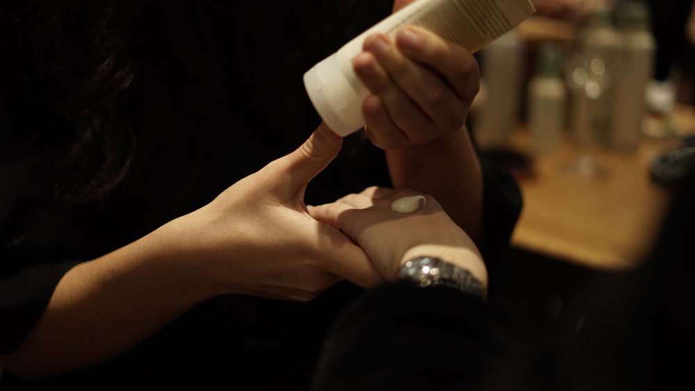 Aveda attività promozionale del nuovo store in Brera - 16