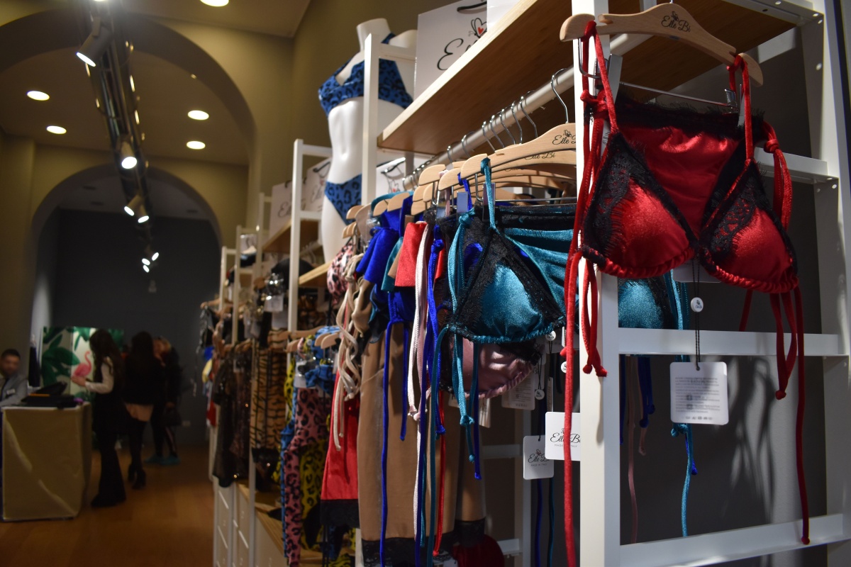 Temporary store per Elle Bi - 4