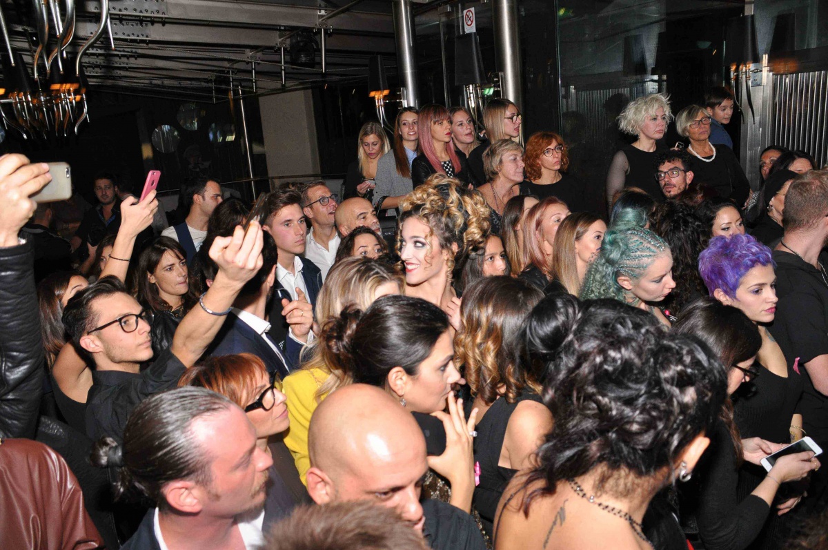 Primo contest di un tour promozionale tra i saloni Aveda - 36