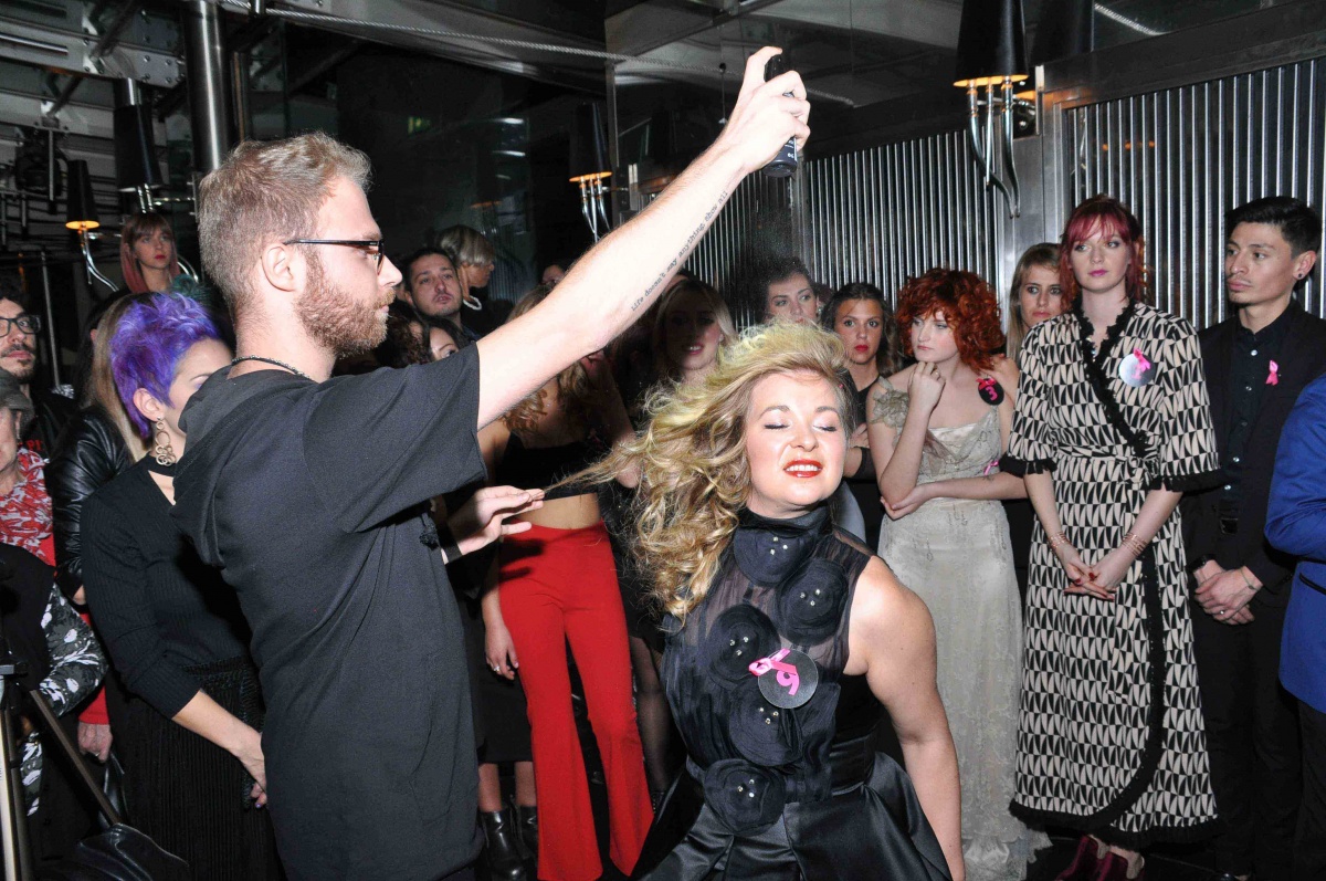 Primo contest di un tour promozionale tra i saloni Aveda - 40