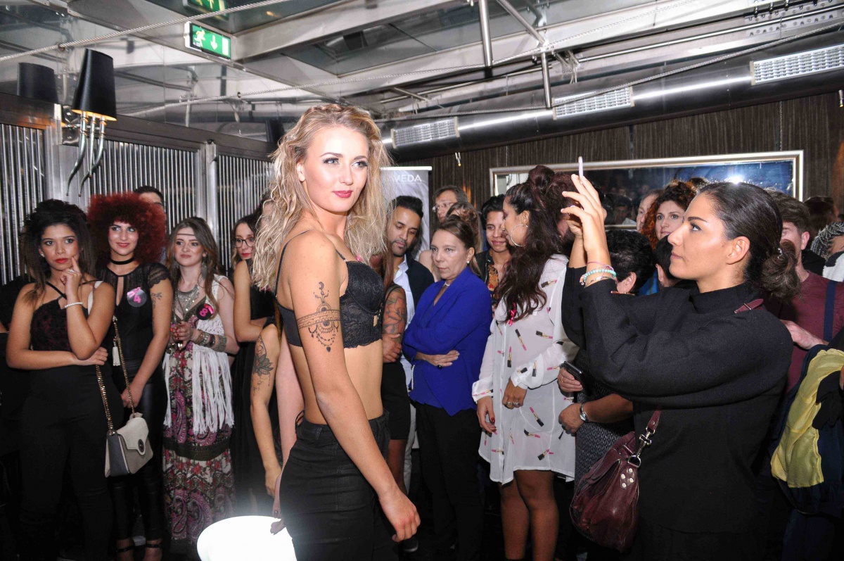 Primo contest di un tour promozionale tra i saloni Aveda - 54