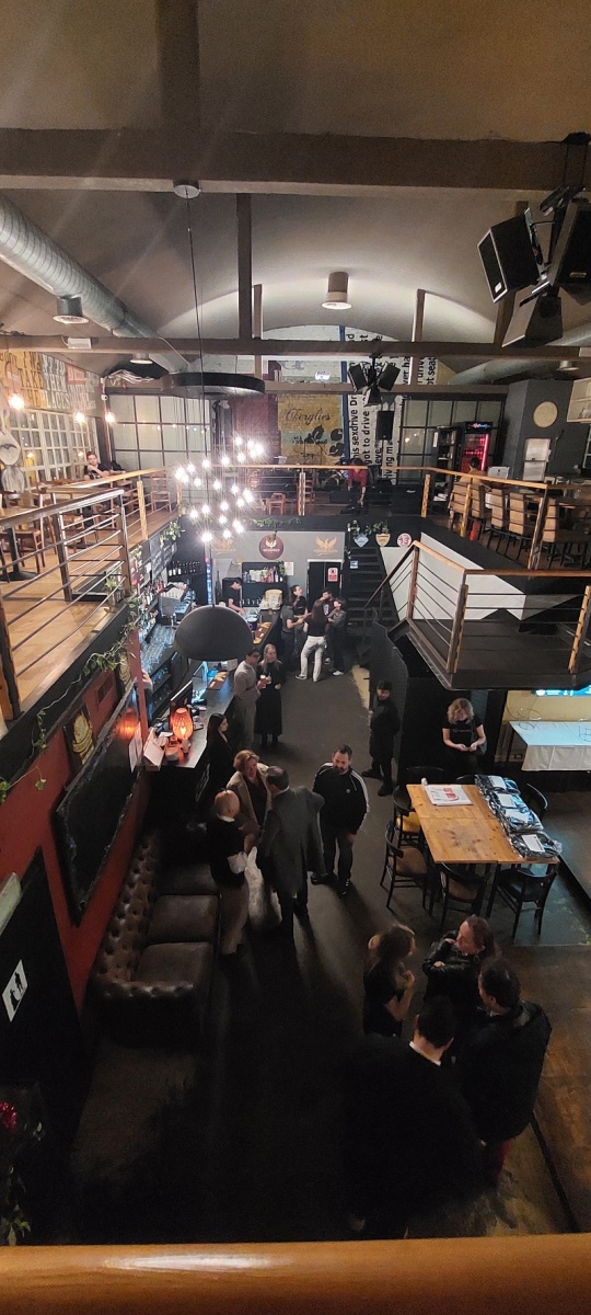 Una festa con musica dal vivo - 8