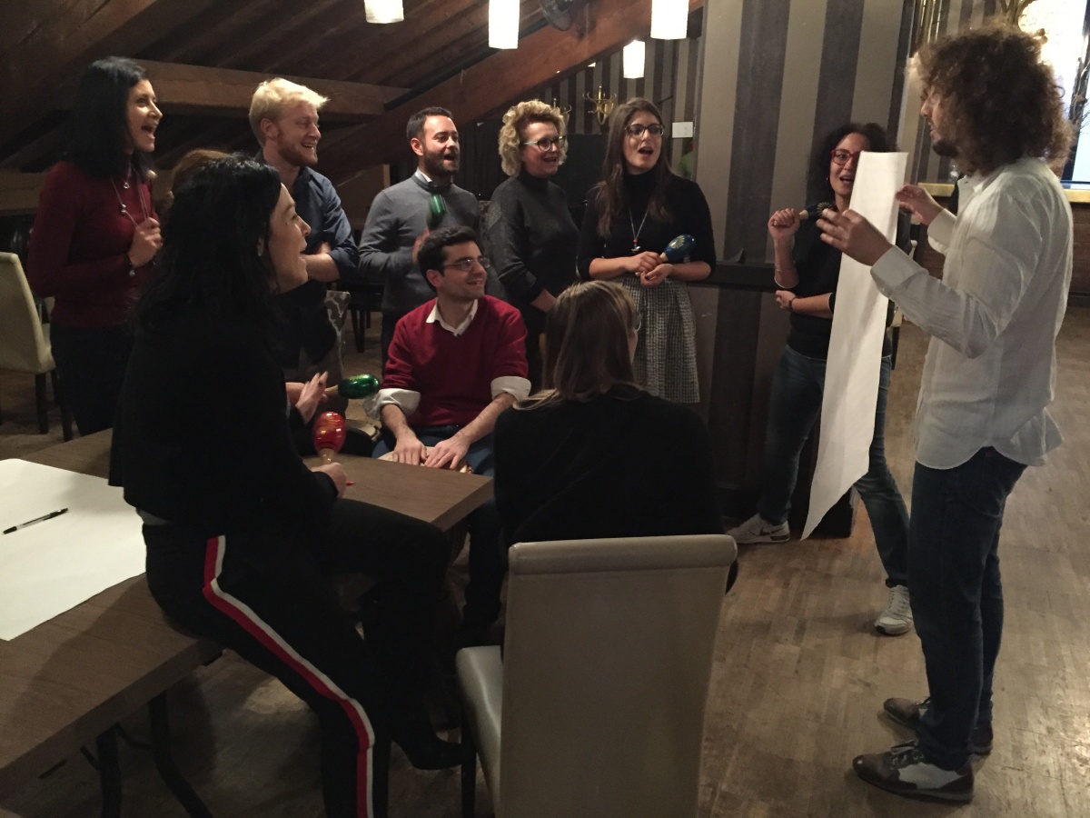 Team Building Drum Circle per Reckitt Benckiser - 4