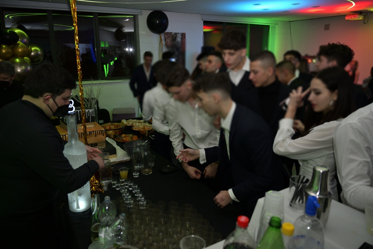 18esimo a tema Black & Gold - 9