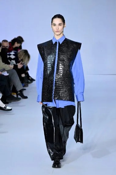 Location per presentazione della stagione fw 22/23 di Daniele Clcaterra - 1