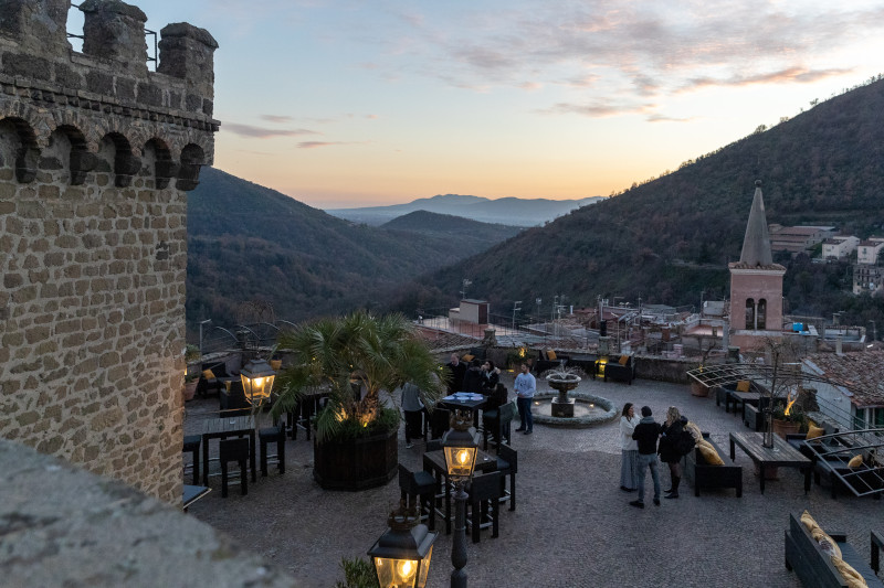 Movie Making Team Building: Trasformare un Castello in Set Pubblicitario - 13