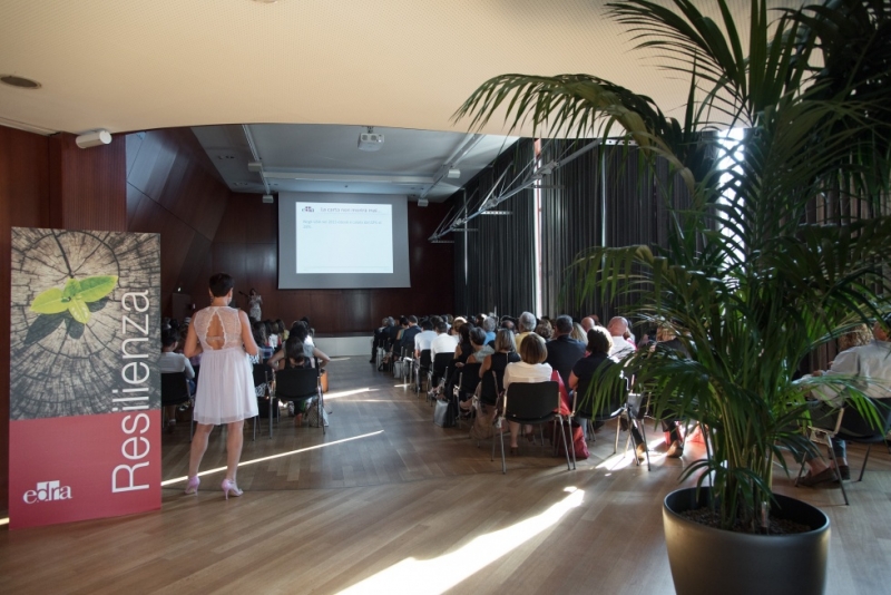 Smart Eventi organizza il meeting aziendale e aperitivo con dinner buffet e dj set per Edra Spa. - 22