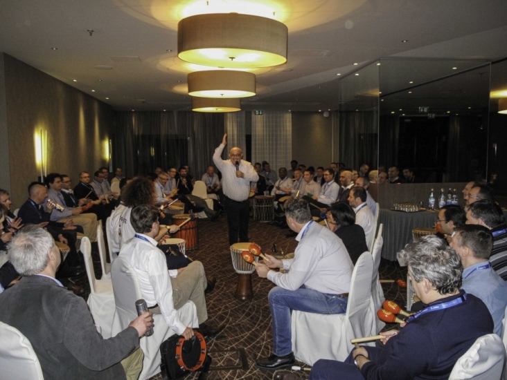 Smart Eventi per Zebra Technologies: Team building drum circle - 3