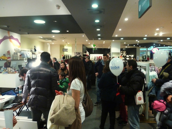 C&A in store promotion - 0