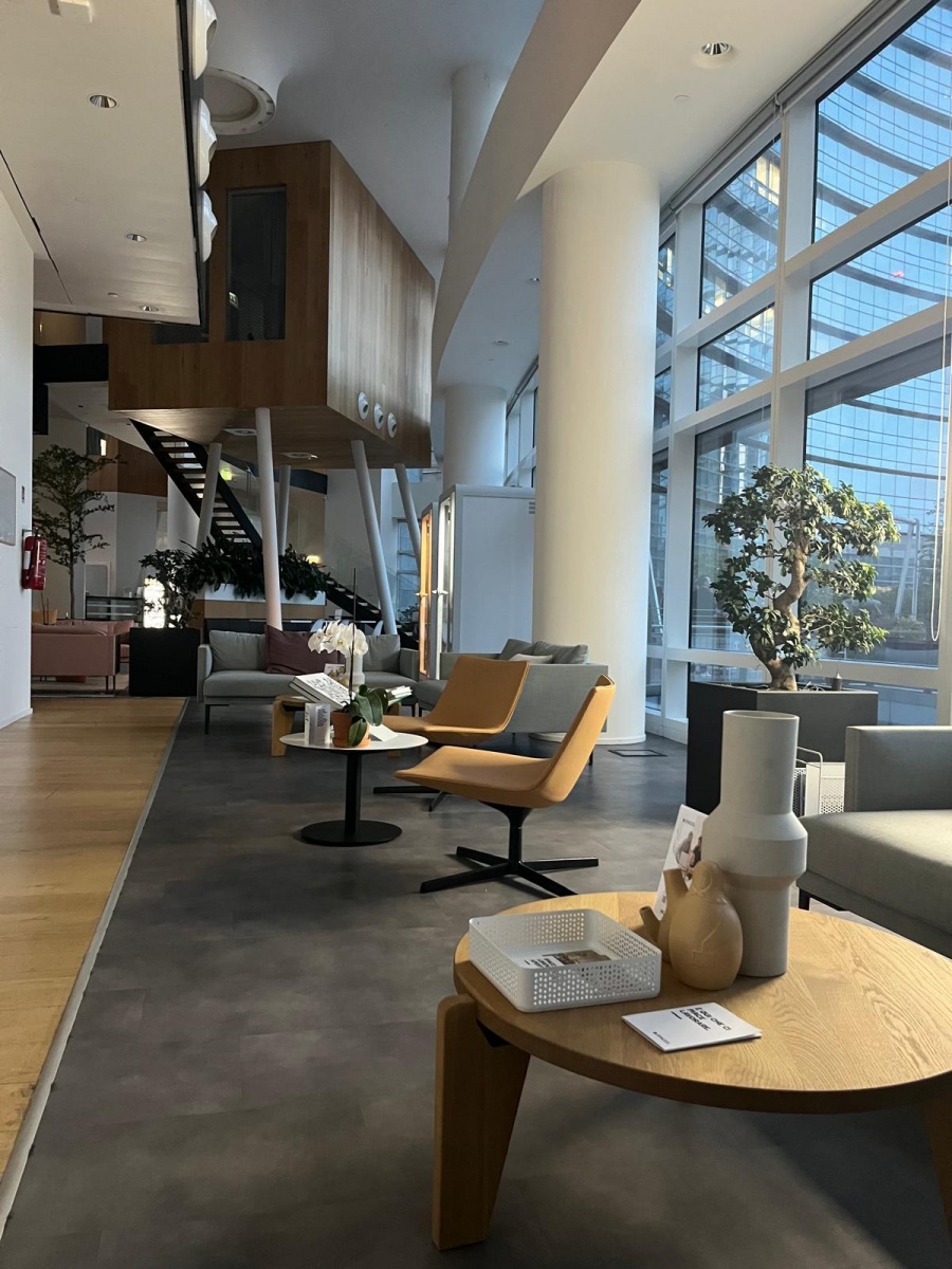 Evento aziendale Akeneo: meeting e aperitivo in terrazza a Milano - 1